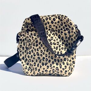 BAGGU - Honey Leopard Print - Sport Crossbody Bag